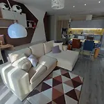 Appartamento Chentre En Ville - A 2 Passi Dal Centro - Parcheggio Gratuito - Cir-Vda-Aosta-0073